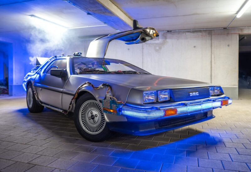 DeLorean aus Zurück in die Zukunft zum Selbstfahren